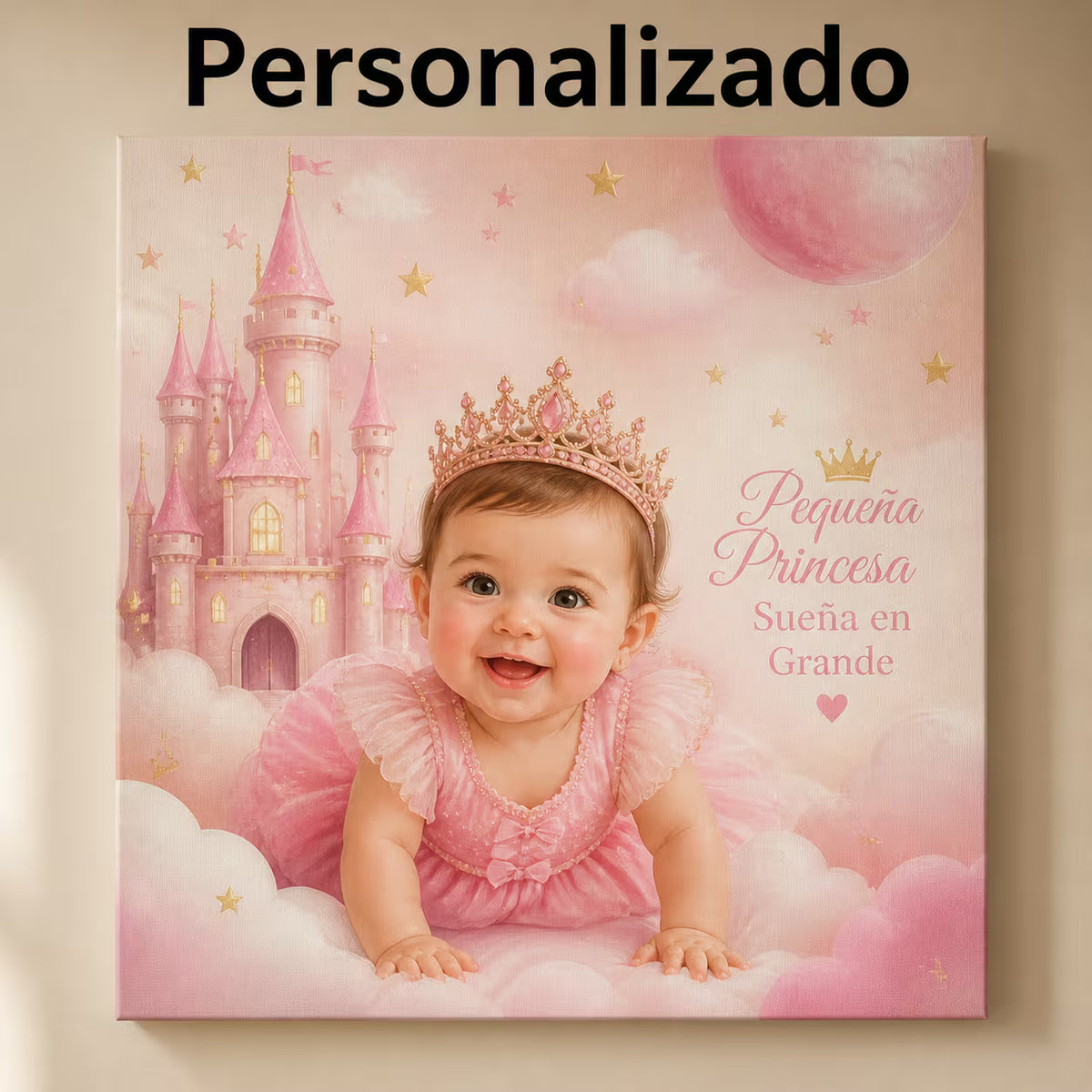 Cuadro personalizado en canvas con la foto de una bebé, colgado en la pared